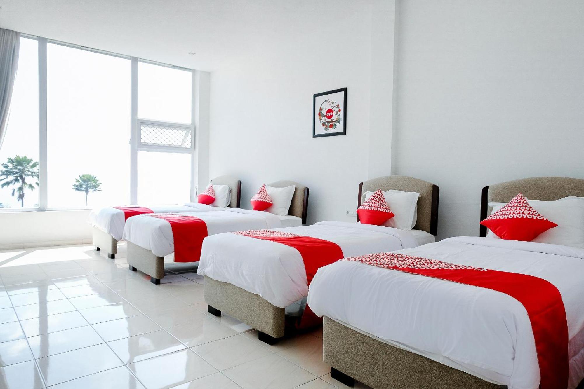 Oyo 1194 Villa Bukit Panderman Residence Бату Екстер'єр фото