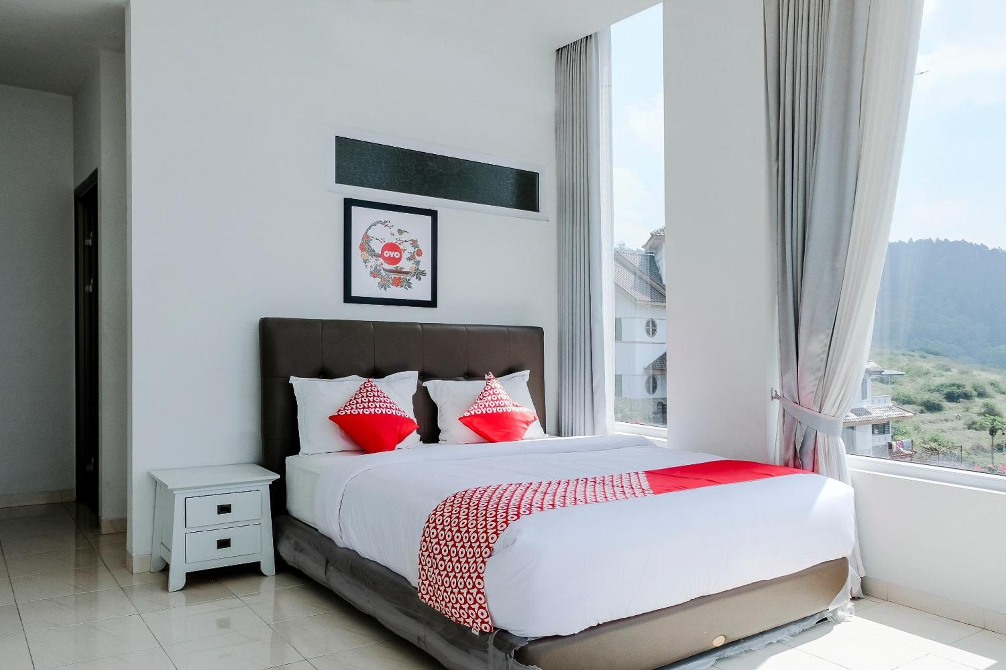 Oyo 1194 Villa Bukit Panderman Residence Бату Екстер'єр фото