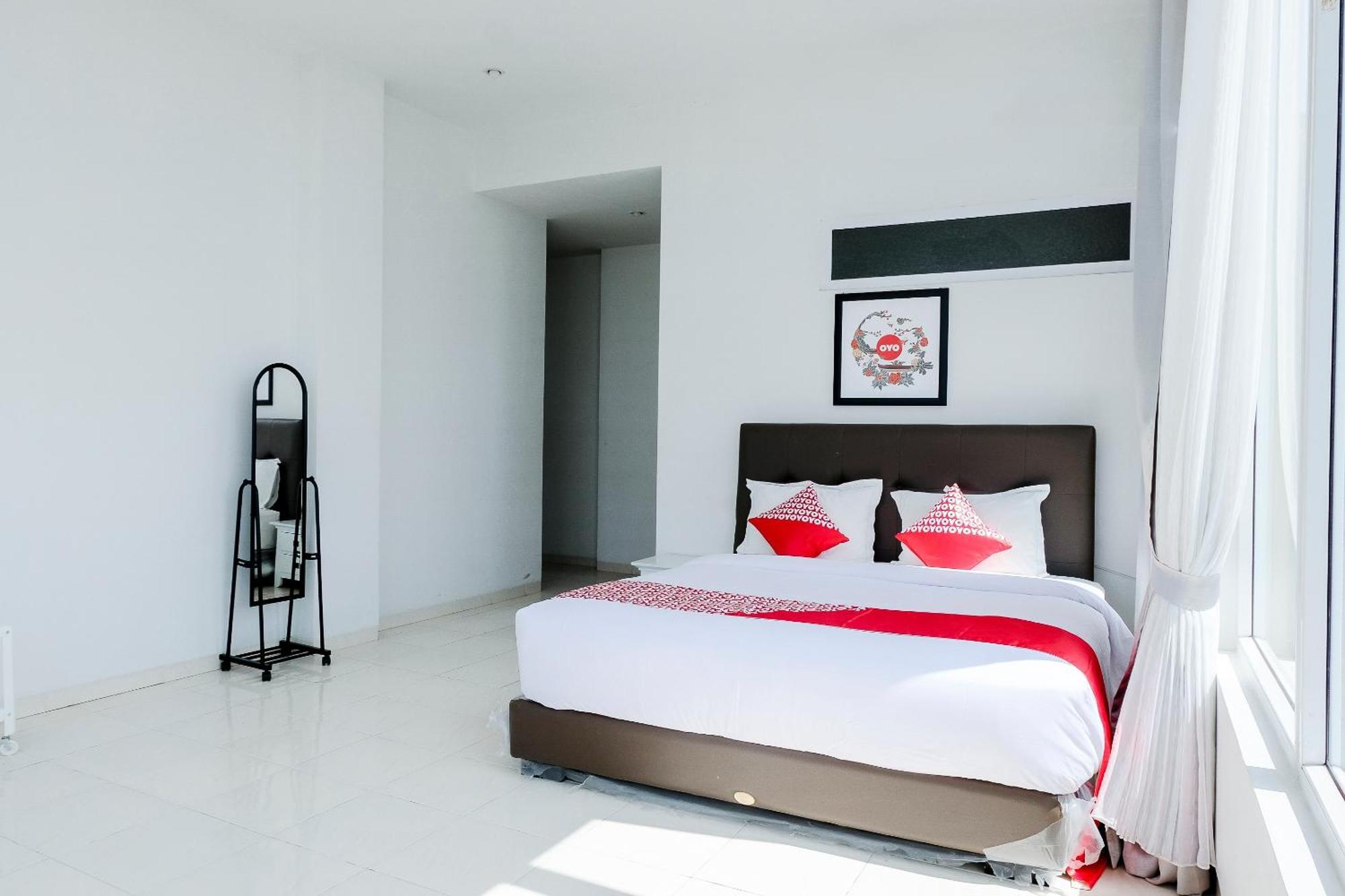 Oyo 1194 Villa Bukit Panderman Residence Бату Екстер'єр фото