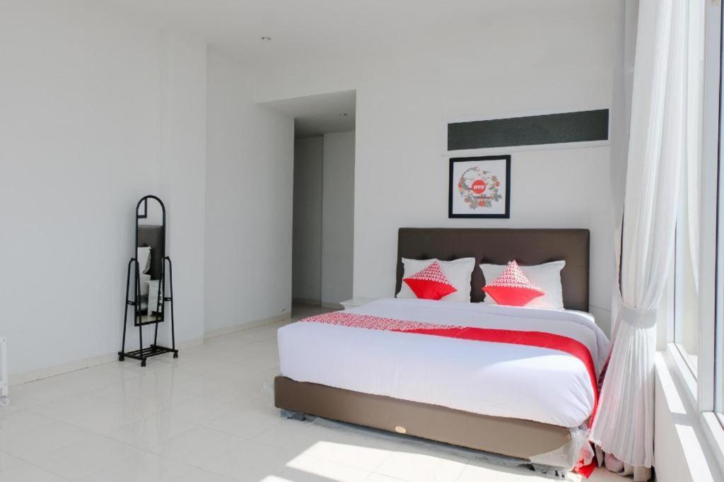 Oyo 1194 Villa Bukit Panderman Residence Бату Екстер'єр фото